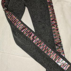 7 pairs girls pants/jeans size 6 and 7!! 🍓